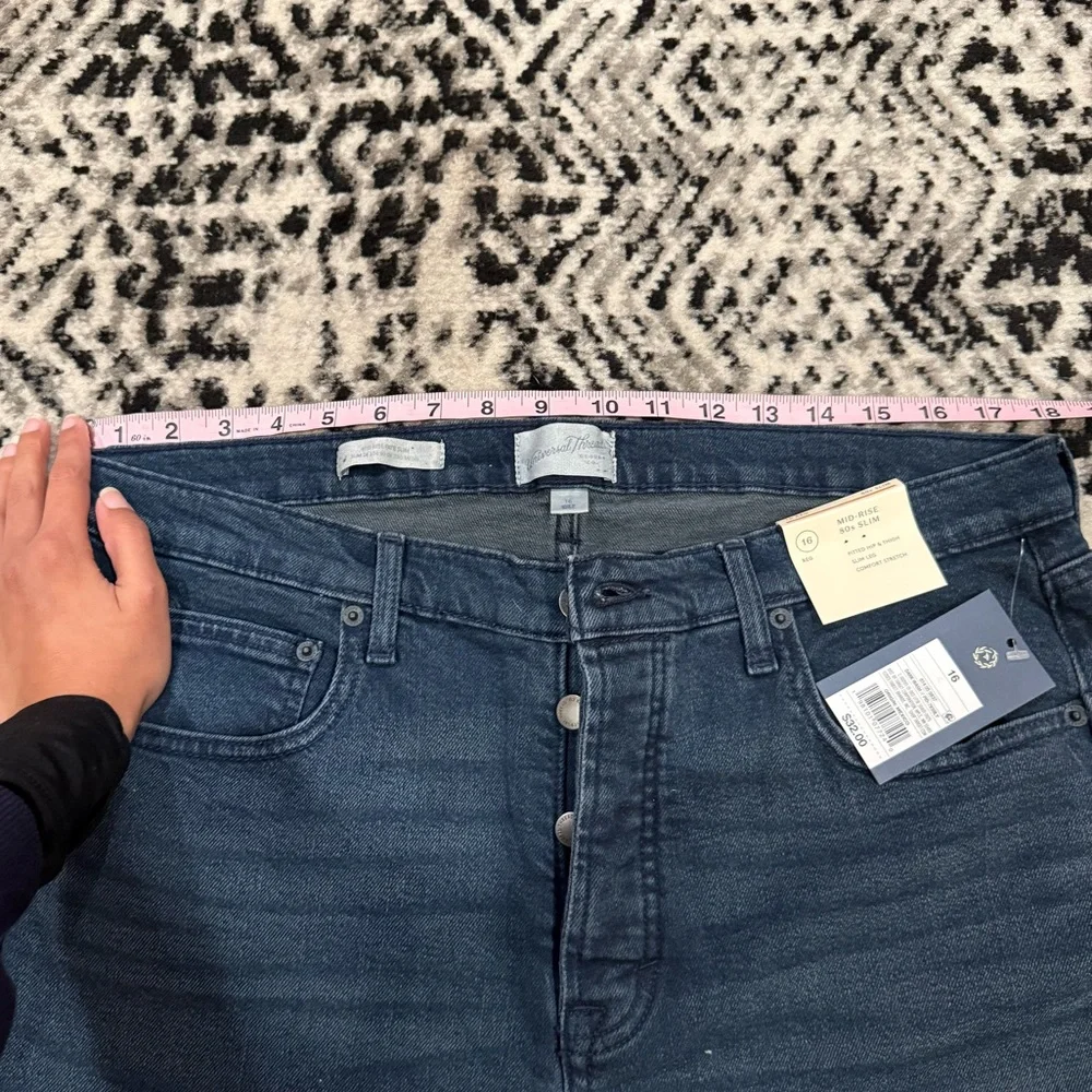 NWT Women's Mid-Rise 80's Slim Fit Jeans - Universal Thread™ Dark Wash 16
